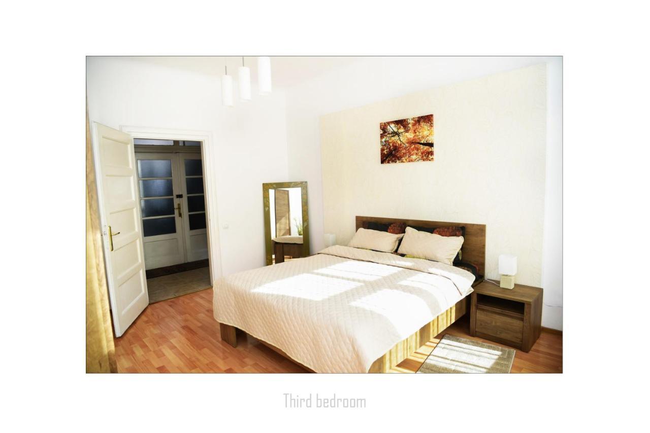 Apartament Dinicu, Brasov, Romania Eksteriør bilde